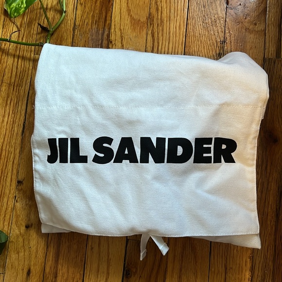 Jil sander shoulder bag in like new condition- comes with dustbag - Picture 11 of 11
